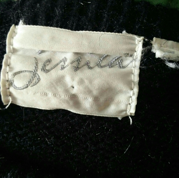 VINTAGE 1980's Jessica Black Textured Knit Faux Pearl Angora Blend Sweater - Picture 9 of 11